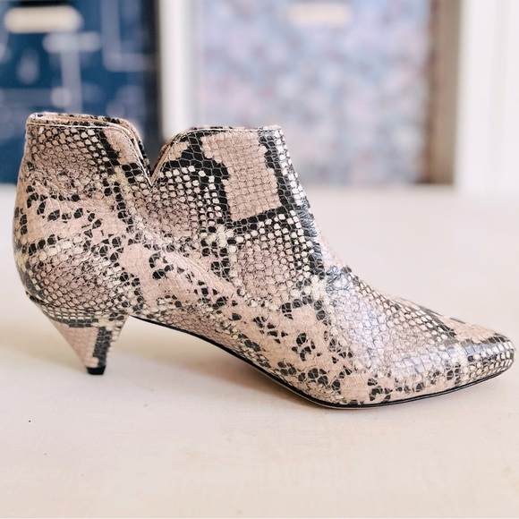 [kate spade] Raelyn Pale Vellum Snake Print Leather Kitten Heel Ankle Boot - Picture 11 of 12